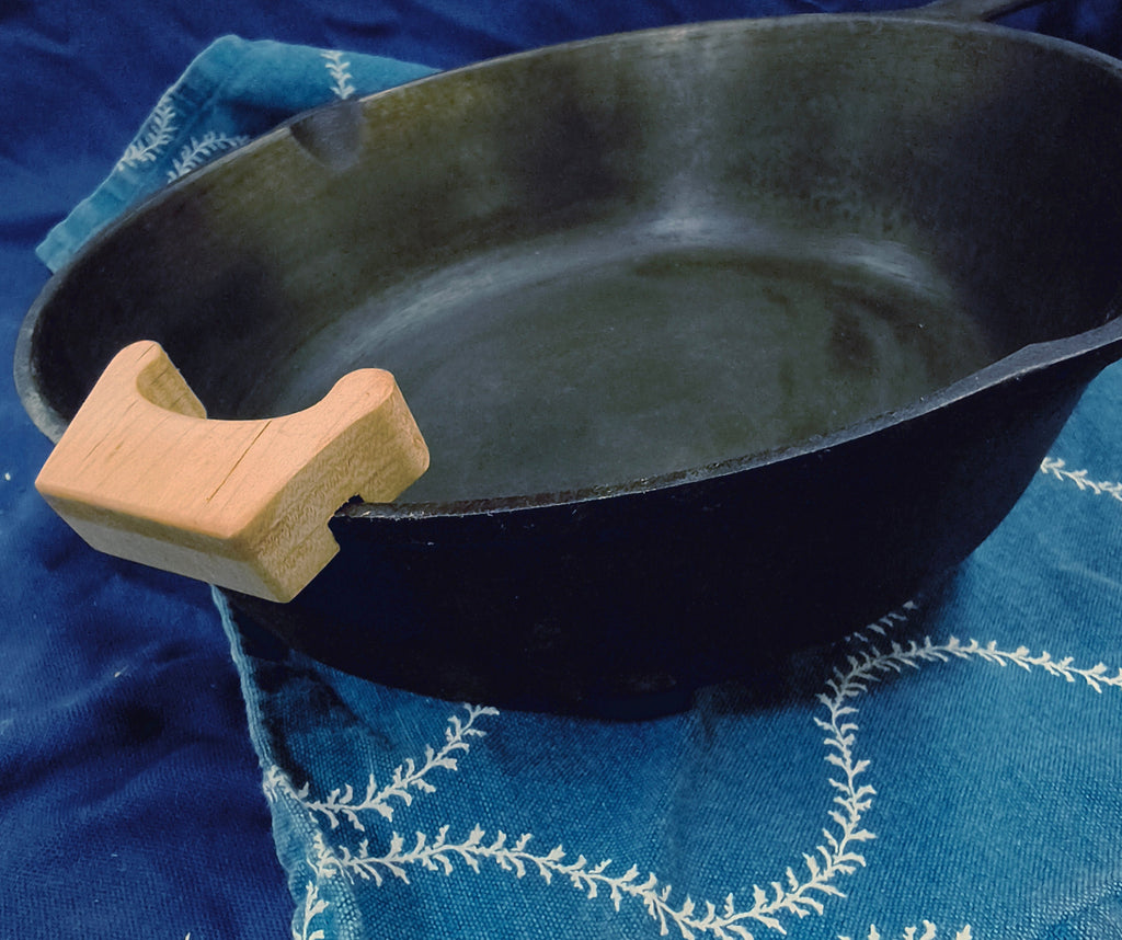 Maple Wood Lid Lifter – Multi-Purpose Pot Lid Holder & Steam Release Tool | Utensil Rest | Natural Finish | Kitchen Tool