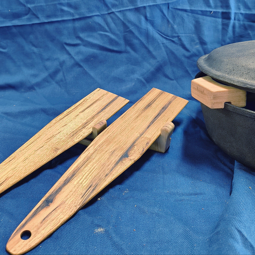 Maple Wood Lid Lifter – Multi-Purpose Pot Lid Holder & Steam Release Tool | Utensil Rest | Natural Finish | Kitchen Tool
